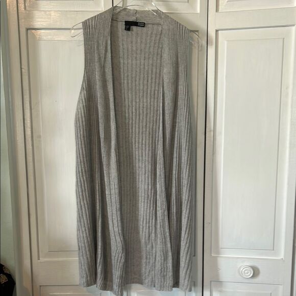 Eileen Fisher 100% Linen Gray Ribbed Knit Cardigan Sweater Vest - Size M - Picture 1 of 7